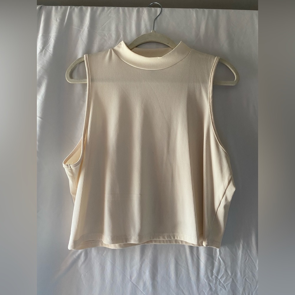 Set of 3 Crop Top Tanks